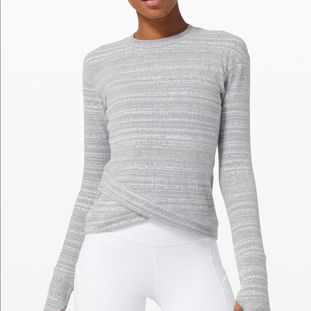 Lululemon close to crossing long sleeve running